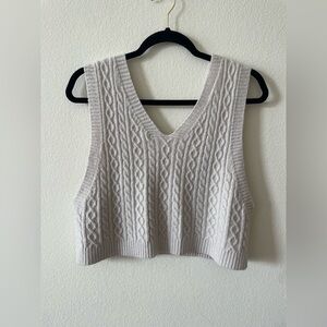 No brand Cream V neck cropped sweater vest
